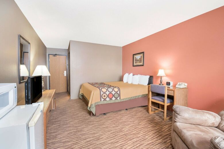 Motel Super 8 By Wyndham Warroad