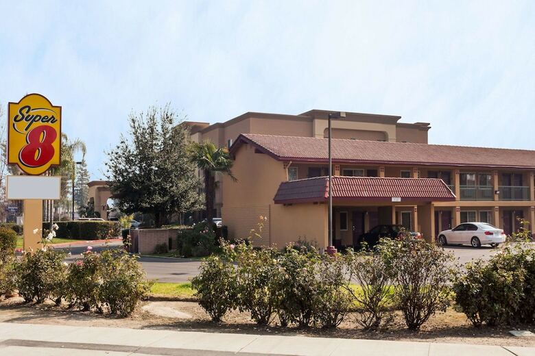 Motel Super 8 By Wyndham Visalia
