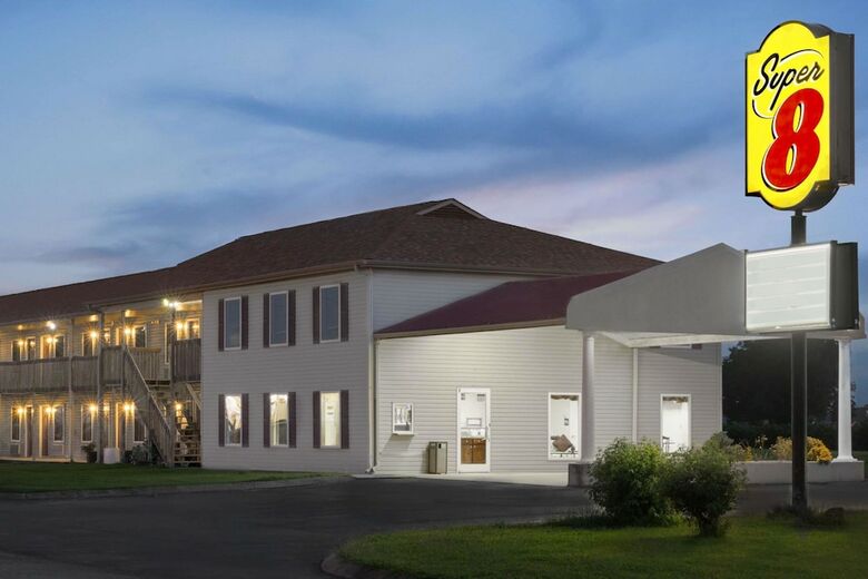 Hotel Super 8 By Wyndham Whiteville