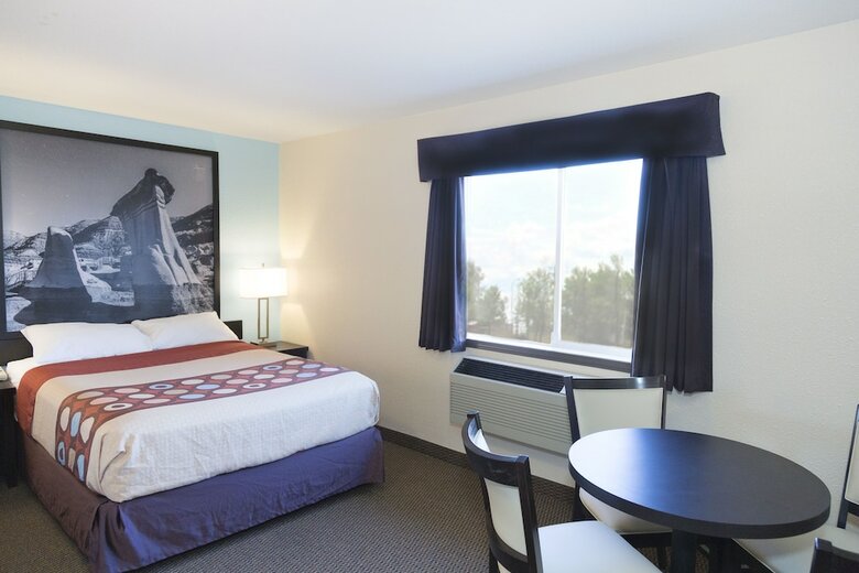 Motel Super 8 By Wyndham Strathmore