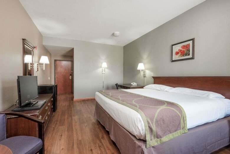 Hotel Super 8 By Wyndham Grayson