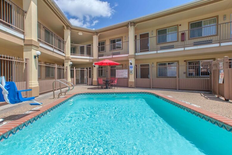 Hotel Knights Inn Forest Hill