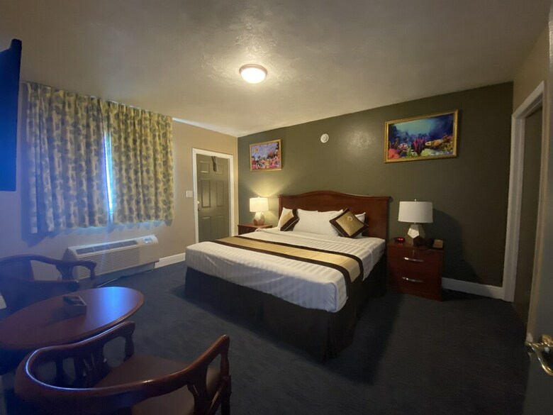 Motel Sandals Inn