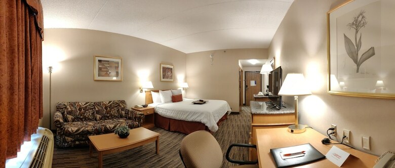 Hotel Humphry Inn & Suites