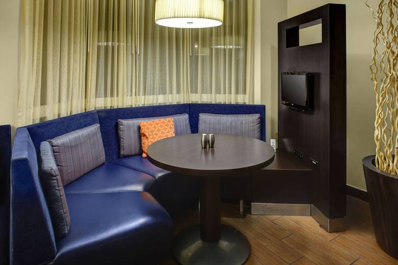 Hotel Courtyard By Marriott Richmond Chester