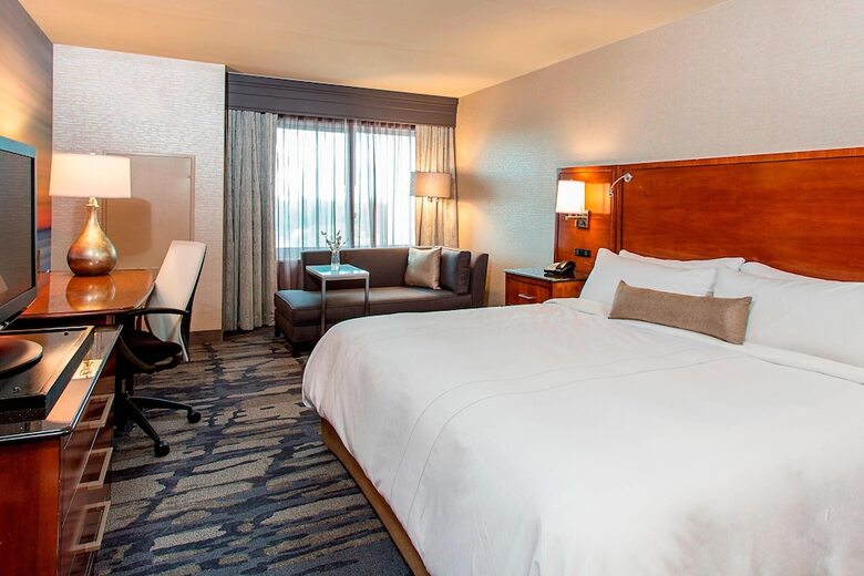 Hotel Rochester Airport Marriott