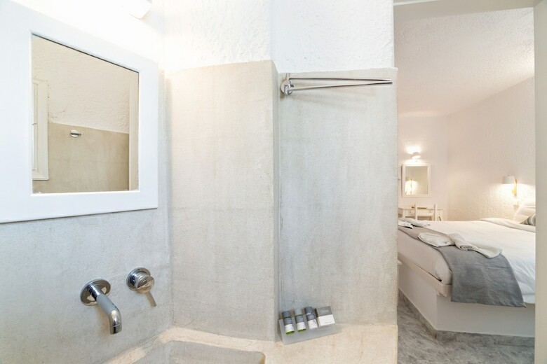 Hotel Artemis Suites