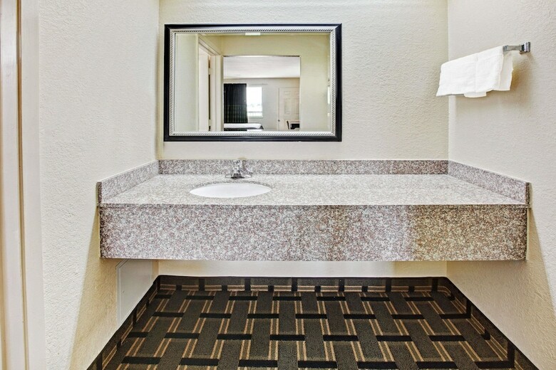 Motel Super 8 By Wyndham Baytown