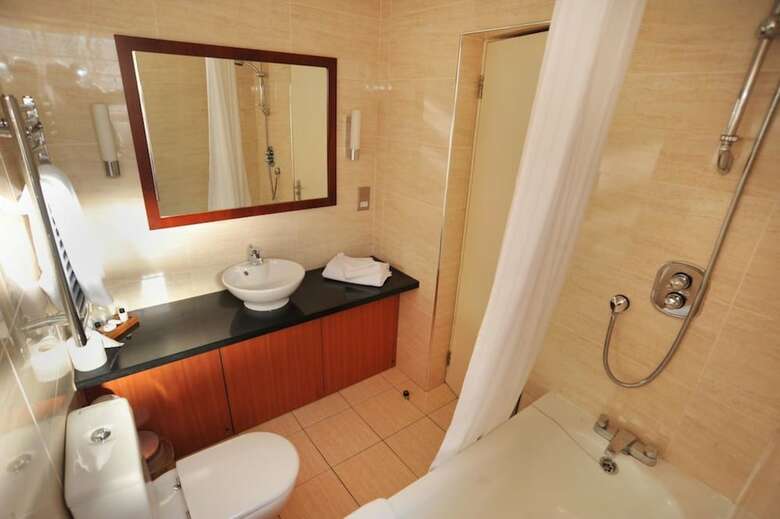 Golden Lion Hotel