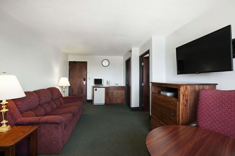 Hotel Super 8 By Wyndham Bowling Green
