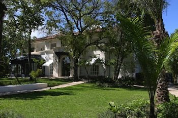 Hotel Casa Colonial Beach & Spa