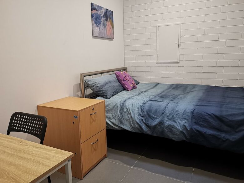 Hostal Perth 5 Backpacker Hostel