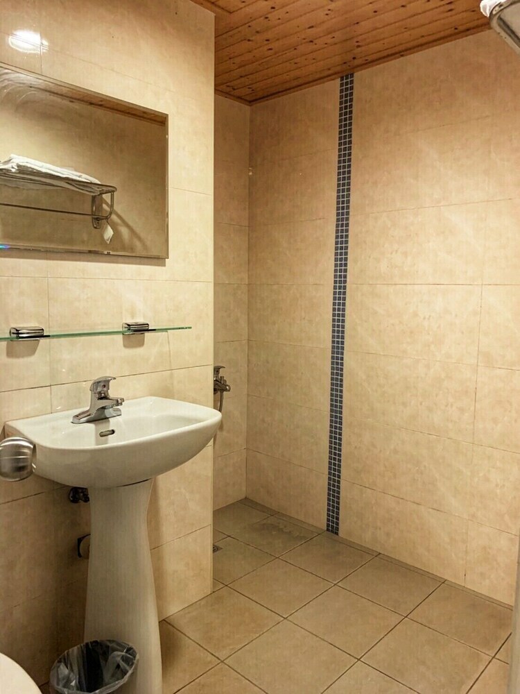 Hostal Easy Inn International Hostel