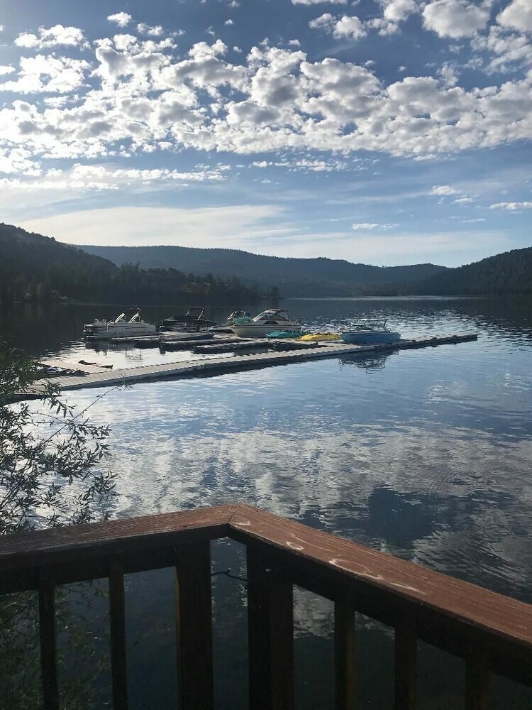 Hotel Half Moon Lake Lodge