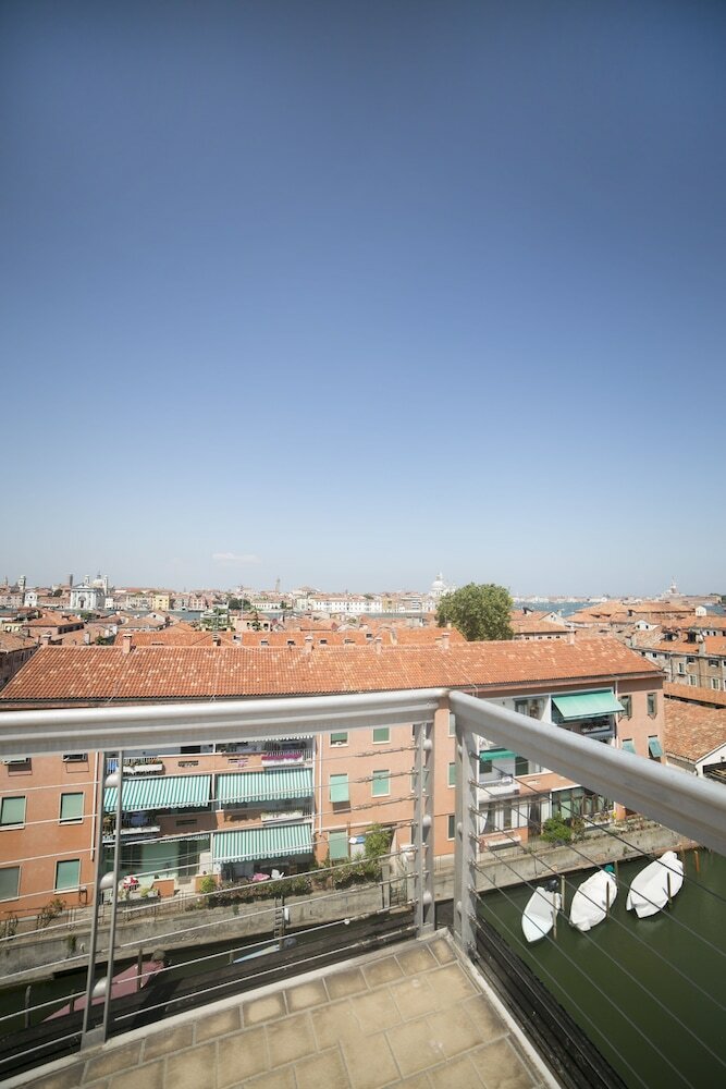 Hostal Sunny Terrace Hostel