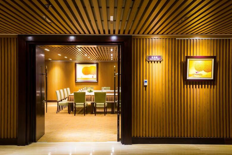 Royal Halong Hotel