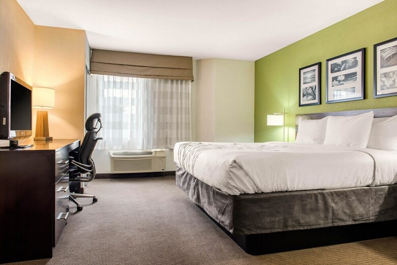 Hotel Sleep Inn & Suites