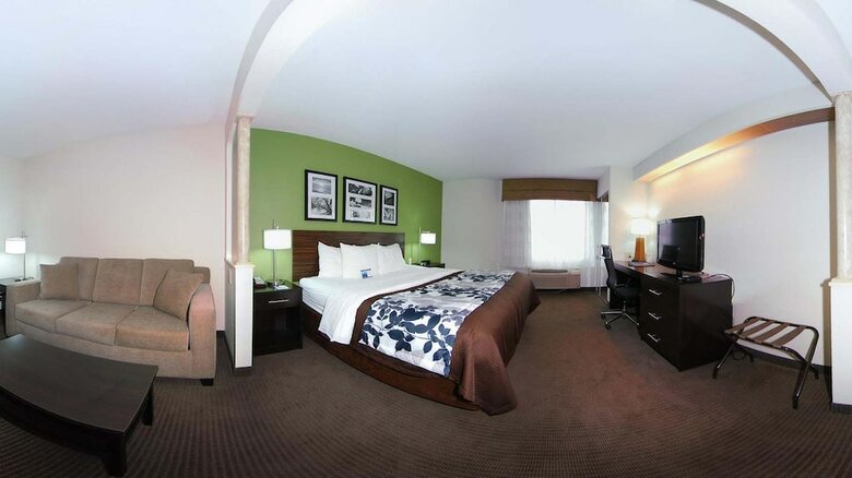 Hotel Sleep Inn & Suites