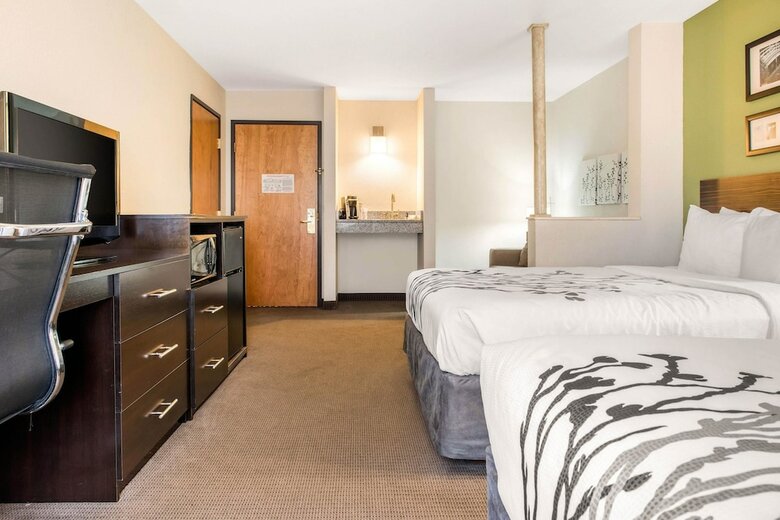 Hotel Sleep Inn & Suites