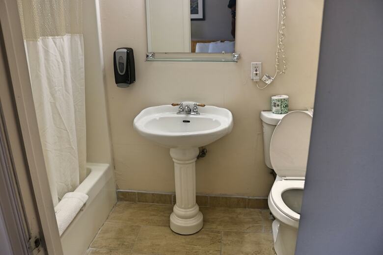 Motel Budget Host Inn Niagara Falls