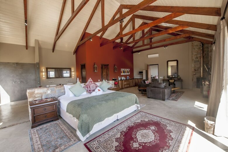 Bed & Breakfast Tamodi Lodge And Stables