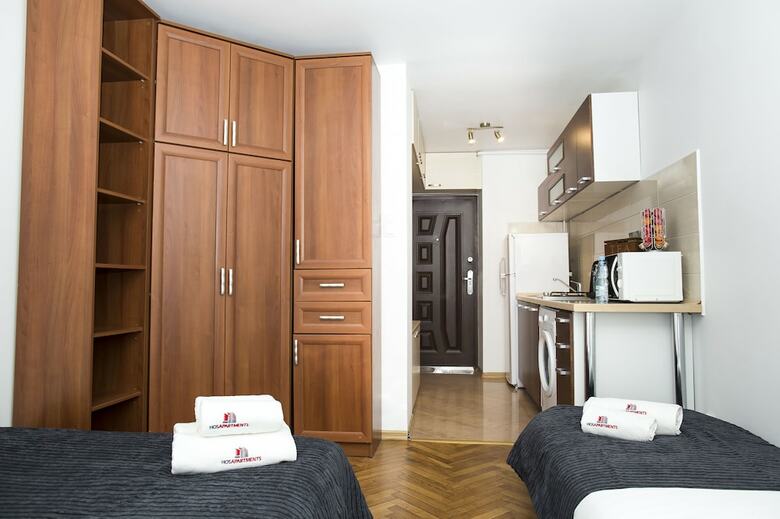 Aparthotel Hosapartments City Center