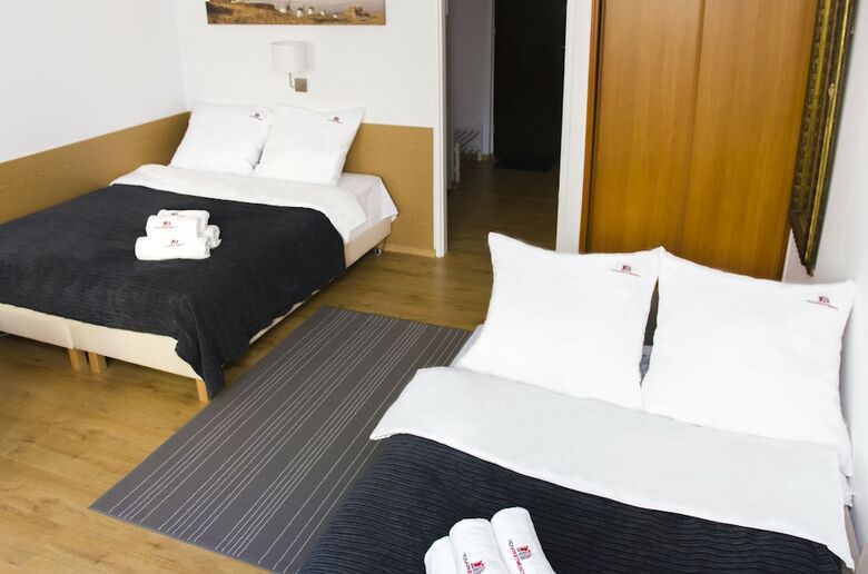 Aparthotel Hosapartments City Center