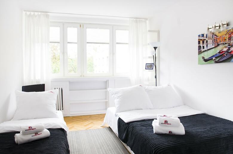 Aparthotel Hosapartments City Center
