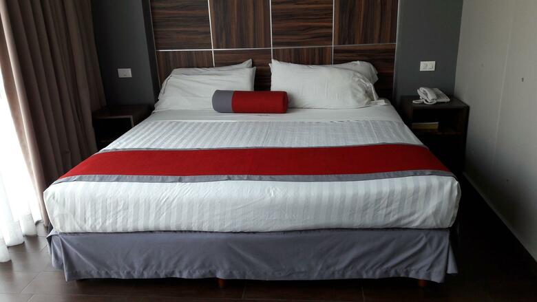 Hotel Block Suites