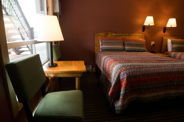 Hotel Estes