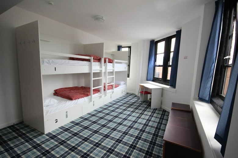Hostal Tartan Lodge - Hostel