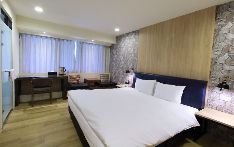 Old Fashion Hotel
