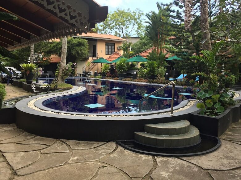 Hotel Flower Garden