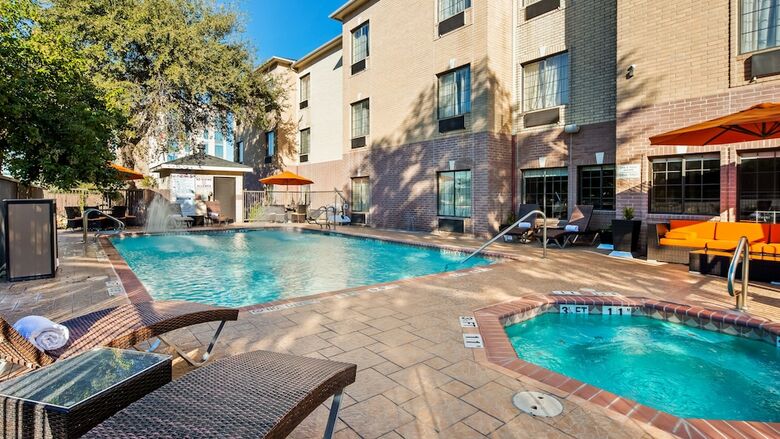 Hotel Best Western Plus Hill Country Suites