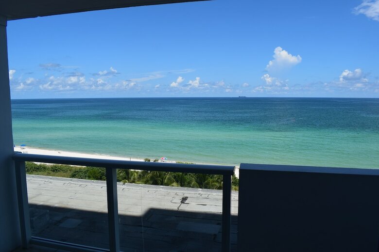 Aparthotel New Point Miami Beach Apartments