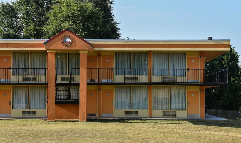 Hotel Homeplace Inn