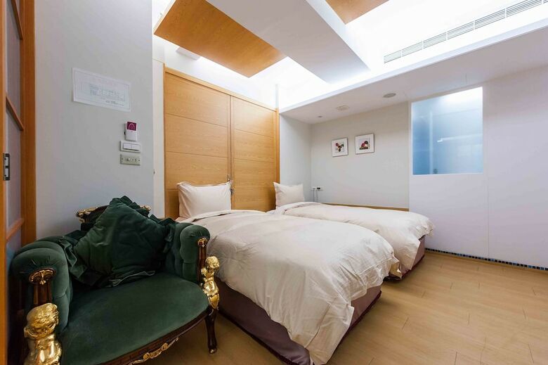 Liz Hotel