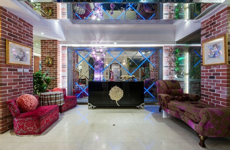 Liz Hotel