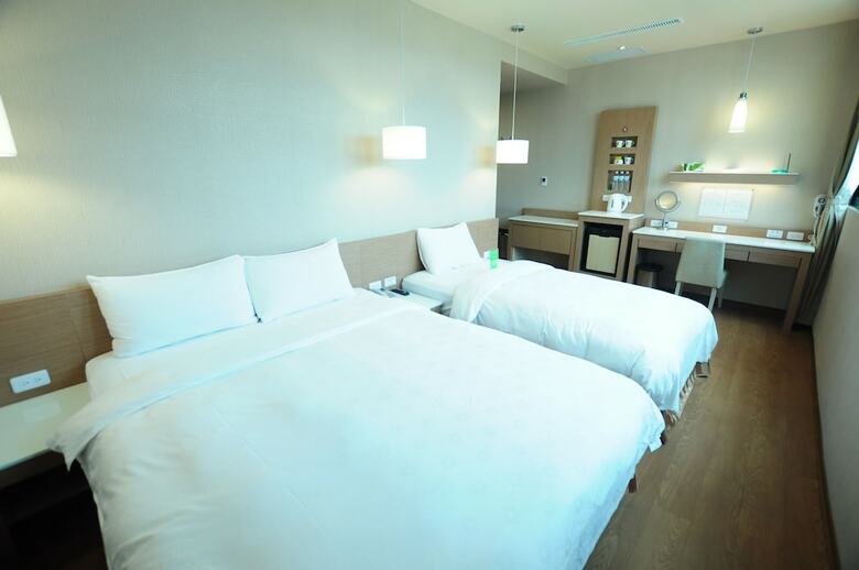 Kindness Hotel - Kaohsiung Main Station
