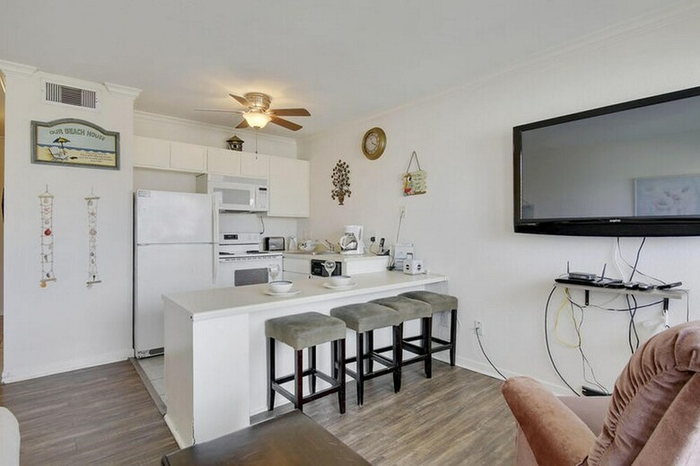 Seascape Deluxe Beach Condos By A B Sea Rentals