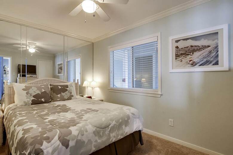 Seascape Deluxe Beach Condos By A B Sea Rentals