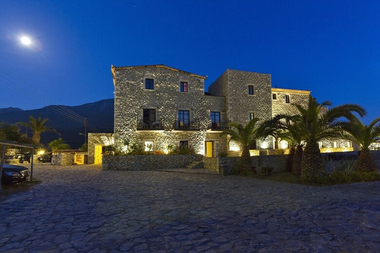 Itilo Traditional Hotel