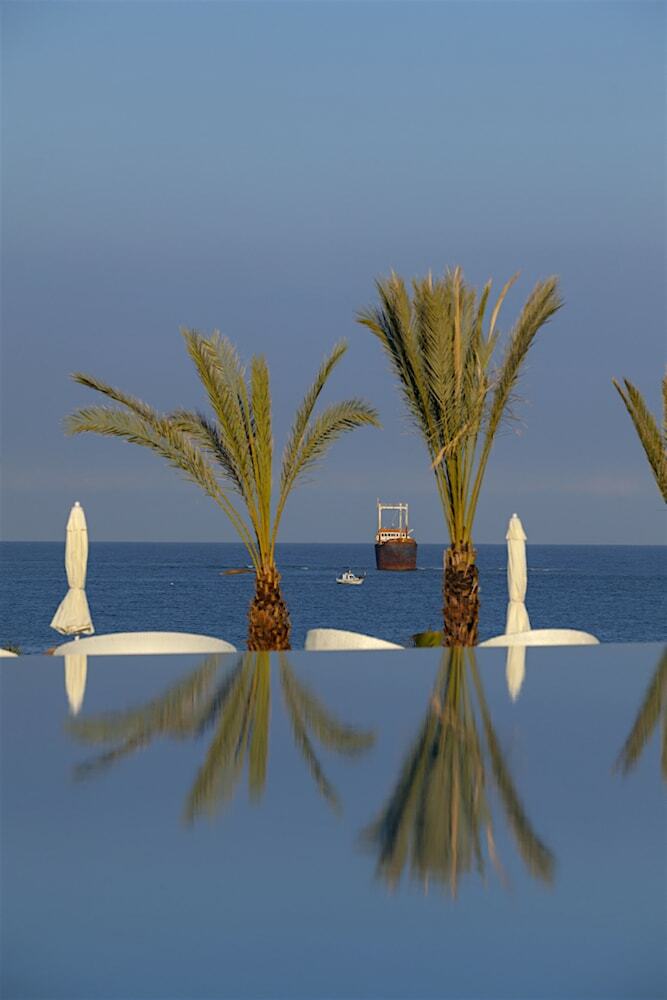 King Evelthon Beach Hotel & Resort