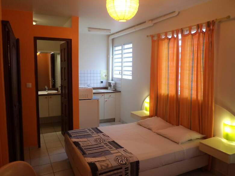 Residencia Courbaril Village