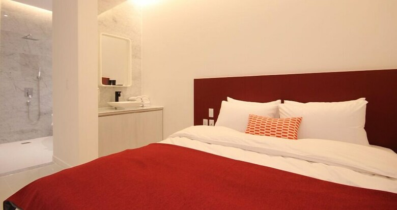 Club Hotel