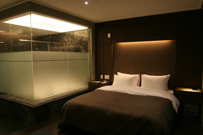 Club Hotel