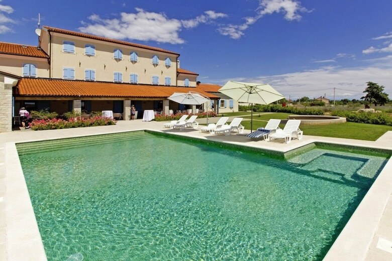 Velanera Hotel & Restaurant