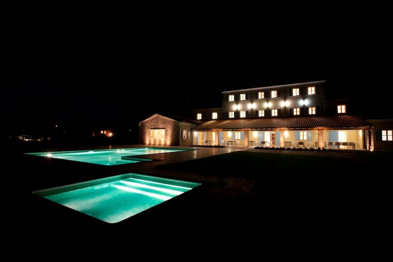 Velanera Hotel & Restaurant
