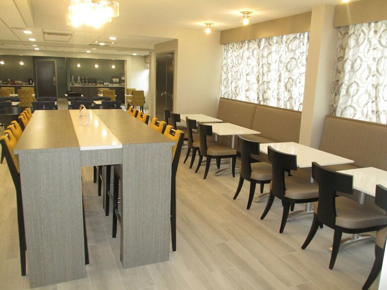 Best Western Plus Bloomington East Hotel