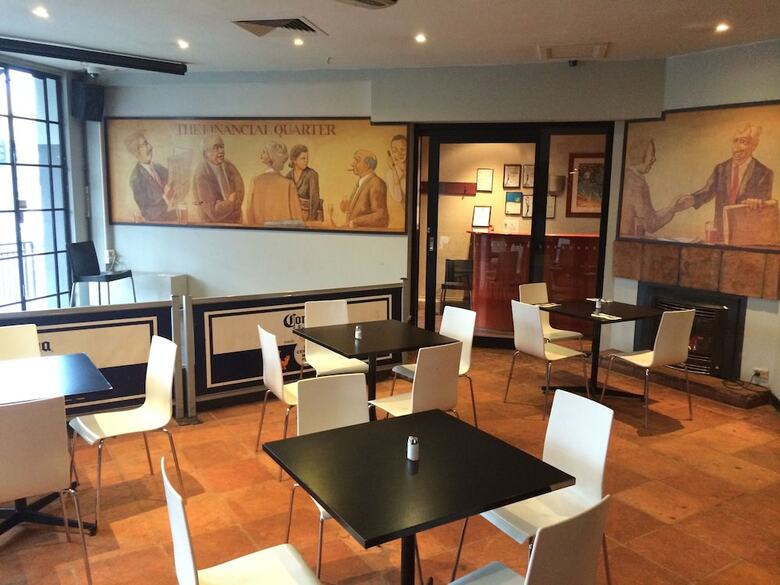 Star Bar Cafe And Hotel